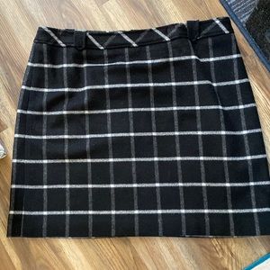 Like new Talbots wool skirt black with white and gray stripes size 20